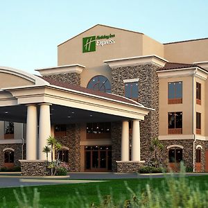 Holiday Inn Express & Suites - Redding, An Ihg Hotel